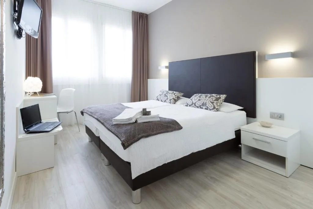 Superior Double/Twin Room — Hotel Centrale