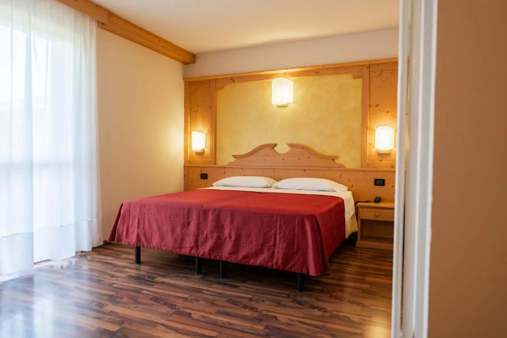 Camera Superior Matrimoniale/Doppia con Letti Singoli con Vista Montagna — Hotel Continental