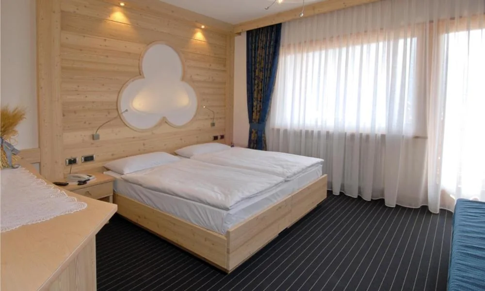 Superior Double/Twin Room — Hotel Flora Alpina