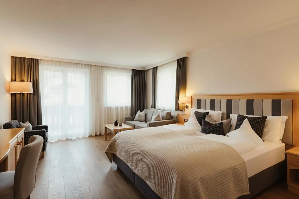 Camera Superior Matrimoniale/Doppia con Letti Singoli — Hotel Genziana