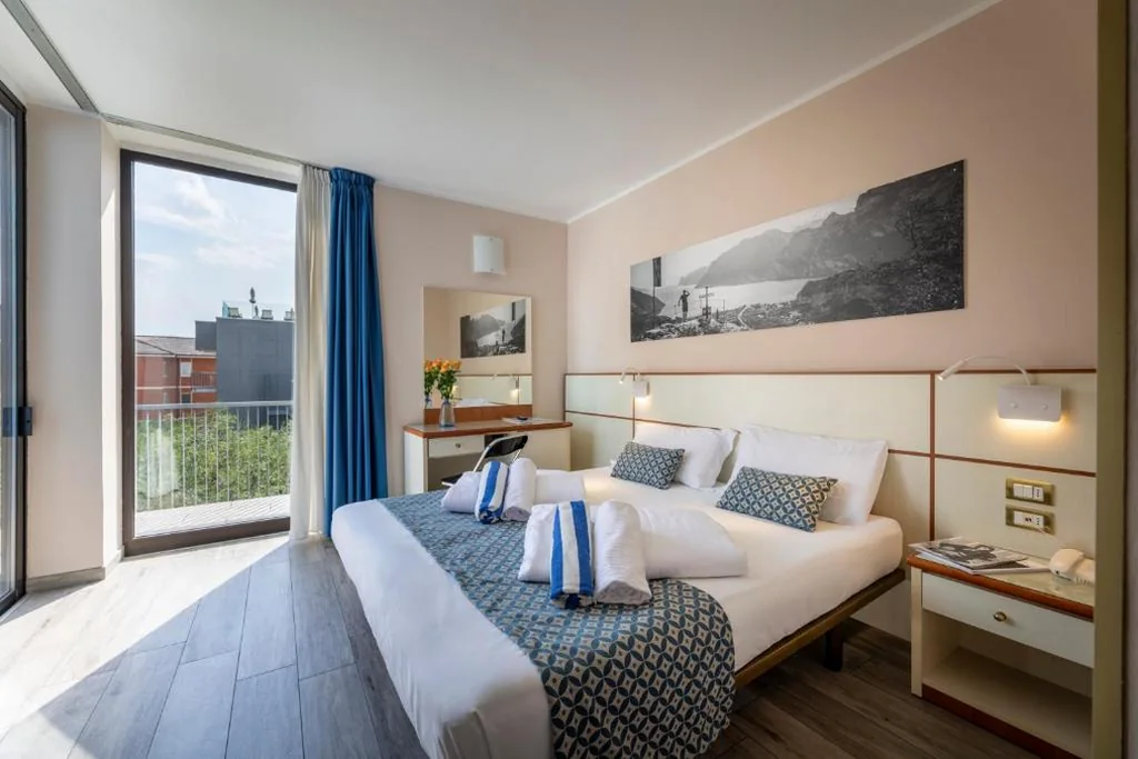 Superior Double/Twin Room with Pool View — Hotel Holiday Sport & Relax