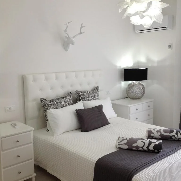 Superior Double Room / Twin Room — Hotel La Perla