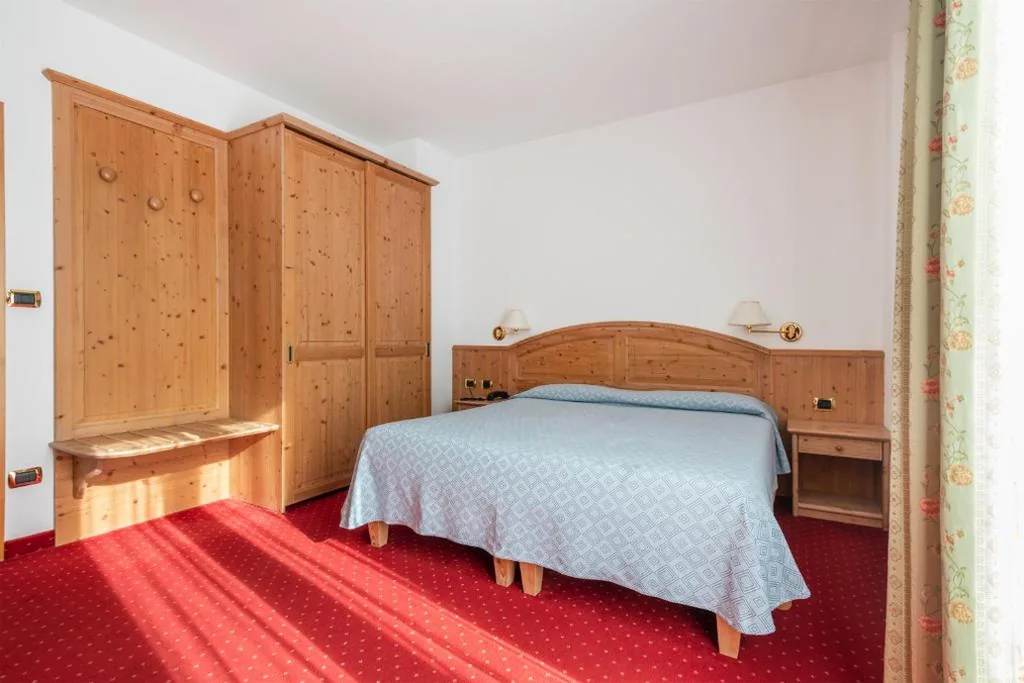Superior Double/Twin Room with Balcony — Hotel Lucia