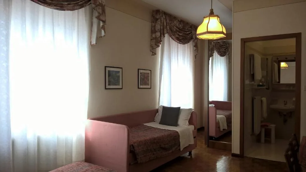 Triple Room — Albergo Stella Alpina
