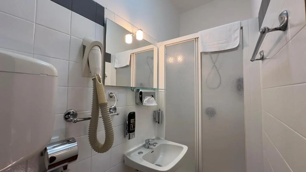 Camera Tripla Basic — Albergo Varone