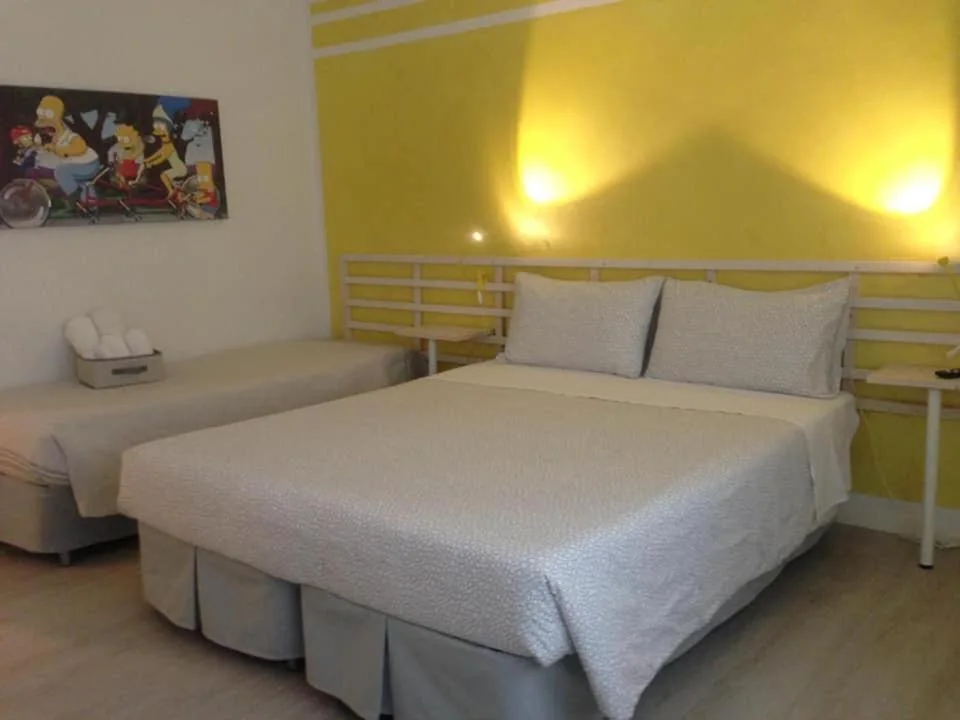 Basic Triple Room with Shared Bathroom — B&B Homer Trento