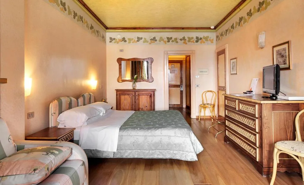 Camera Tripla Basic — Hotel Relais Des Alpes