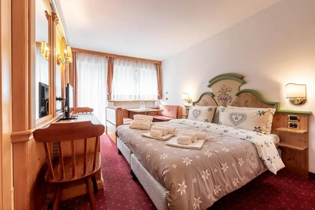 Camera Tripla Classic — Hotel Dolomiti Schloss