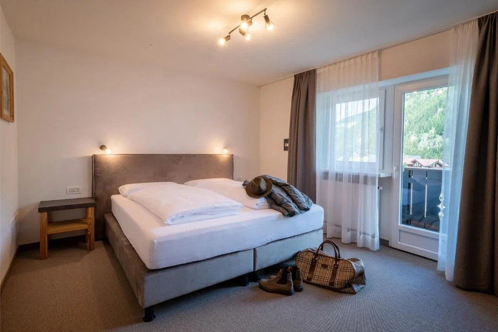Classic Triple Room — Hotel Monte44