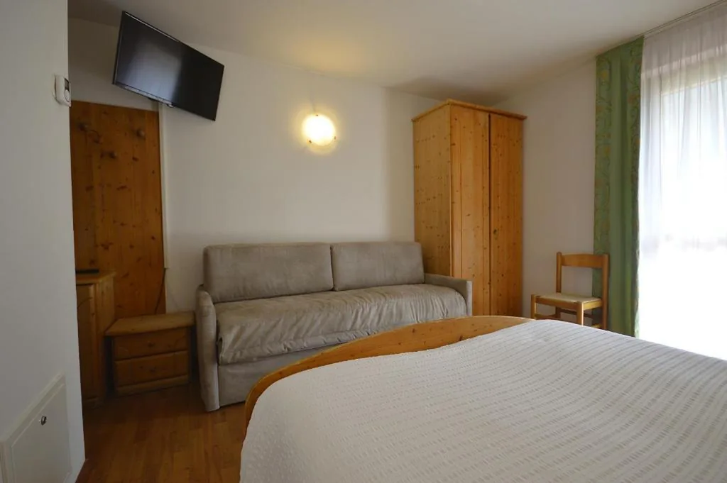 Camera Tripla Classic — Hotel Villa Fosine Spa & Wellness