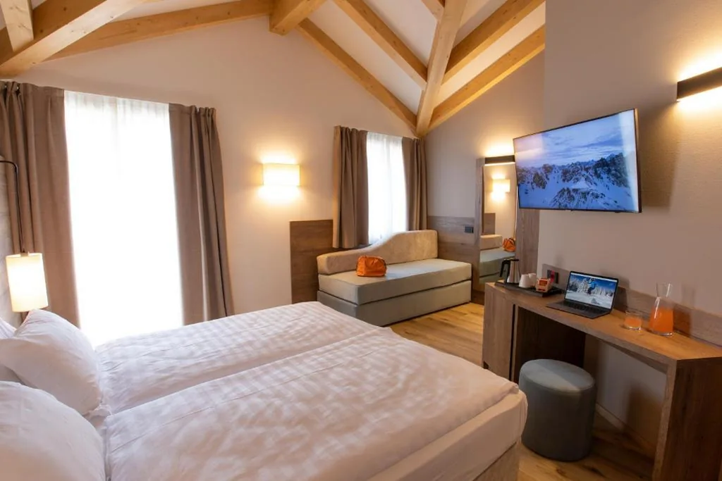 Camera Tripla Comfort — Àlia Bianca Active & Family Hotel