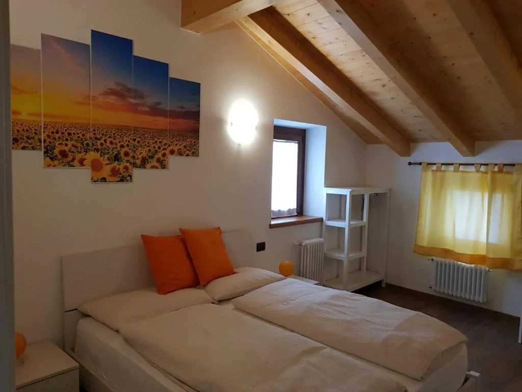 Camera Tripla Comfort con Doccia — B&B Vivi l’Attimo