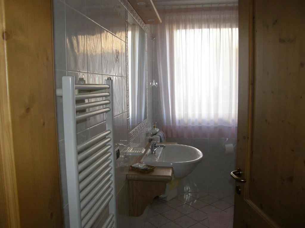 Camera Tripla Comfort con Doccia — Villa Ilaria