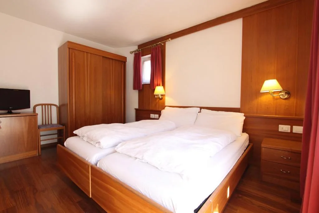 Camera Tripla Comfort — Hotel Fanes Suite & Spa