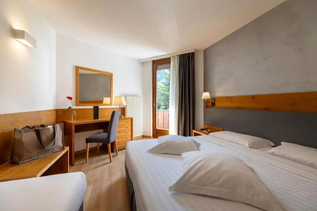 Camera Tripla Comfort — Royal Olympic Hotel