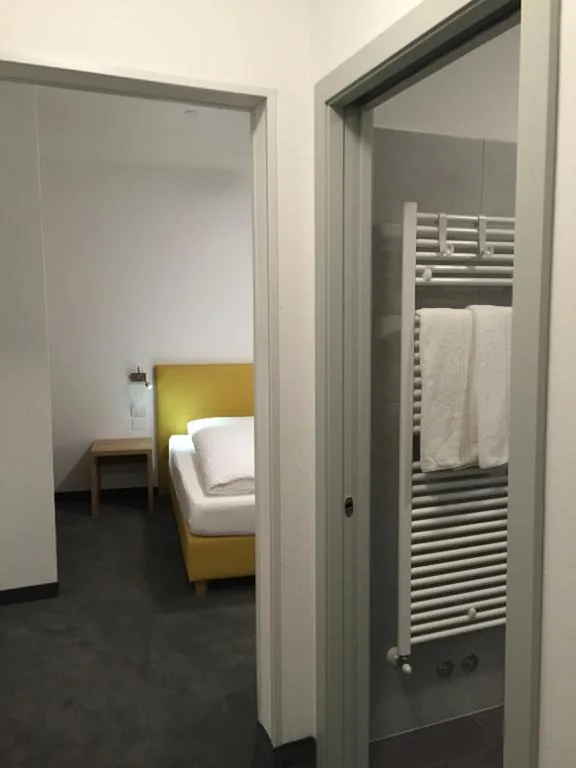 Camera Tripla con Accesso Disabili — R&B La Calzoleria