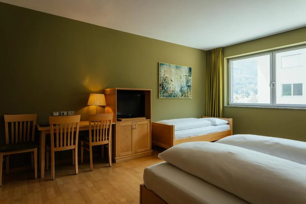 Camera Tripla con Bagno Privato — Lodenwirt Residence