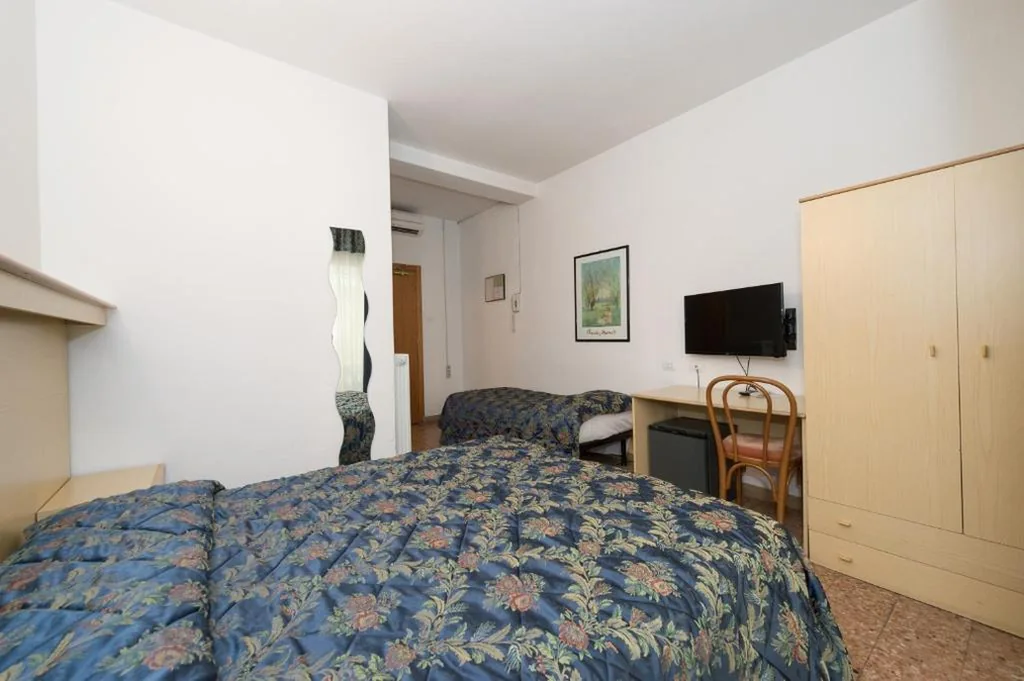 Camera Tripla con Balcone — Hotel Primo