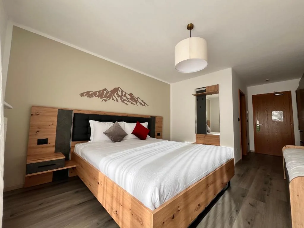 Camera Tripla con Balcone — Hotel Rododendro Val di Fassa