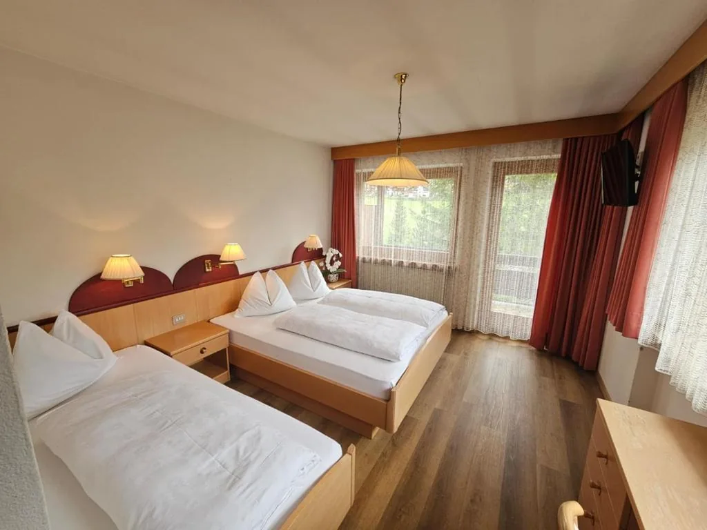 Camera Tripla con Balcone — Pension Atlantic