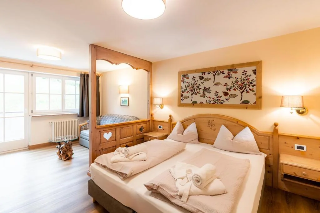 Camera Tripla Deluxe — Albergo Conturina