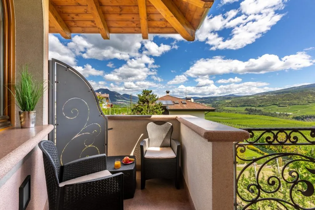 Camera Tripla Deluxe — Villa Quercia Relais & Spa