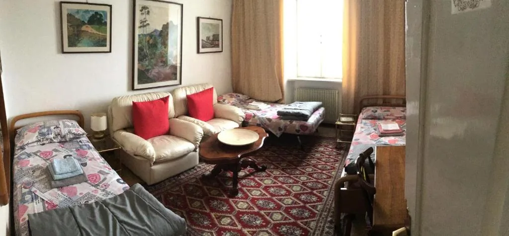 Camera Tripla Economy con Bagno in Comune — B&B Casa d’Arte