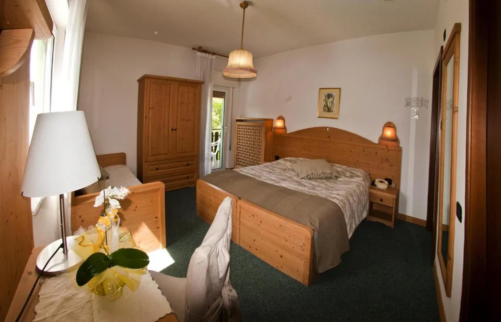 Camera Tripla Economy — Hotel Florida