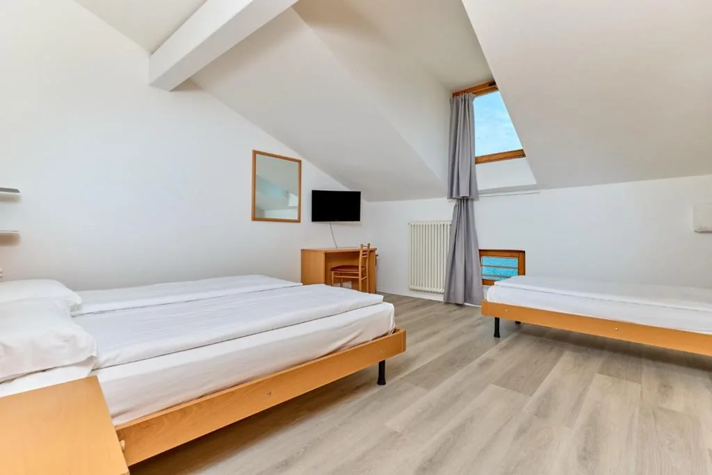 Camera Tripla Economy — Hotel Geier