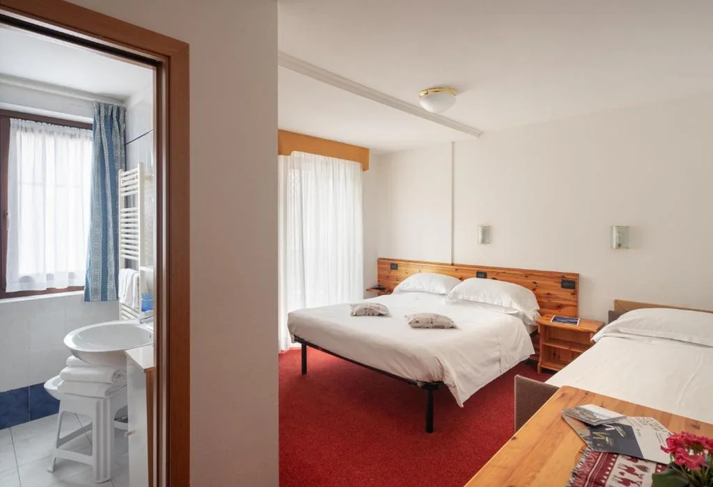 Camera Tripla Economy — Hotel Villa Emma