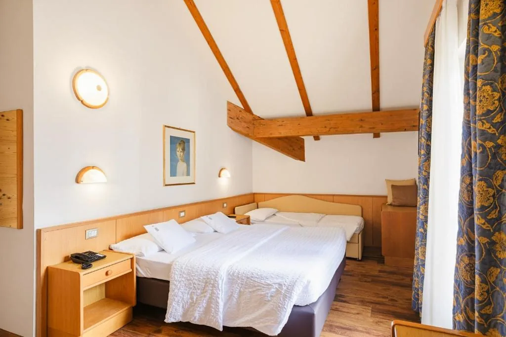 Camera Tripla — Hotel La Bussola