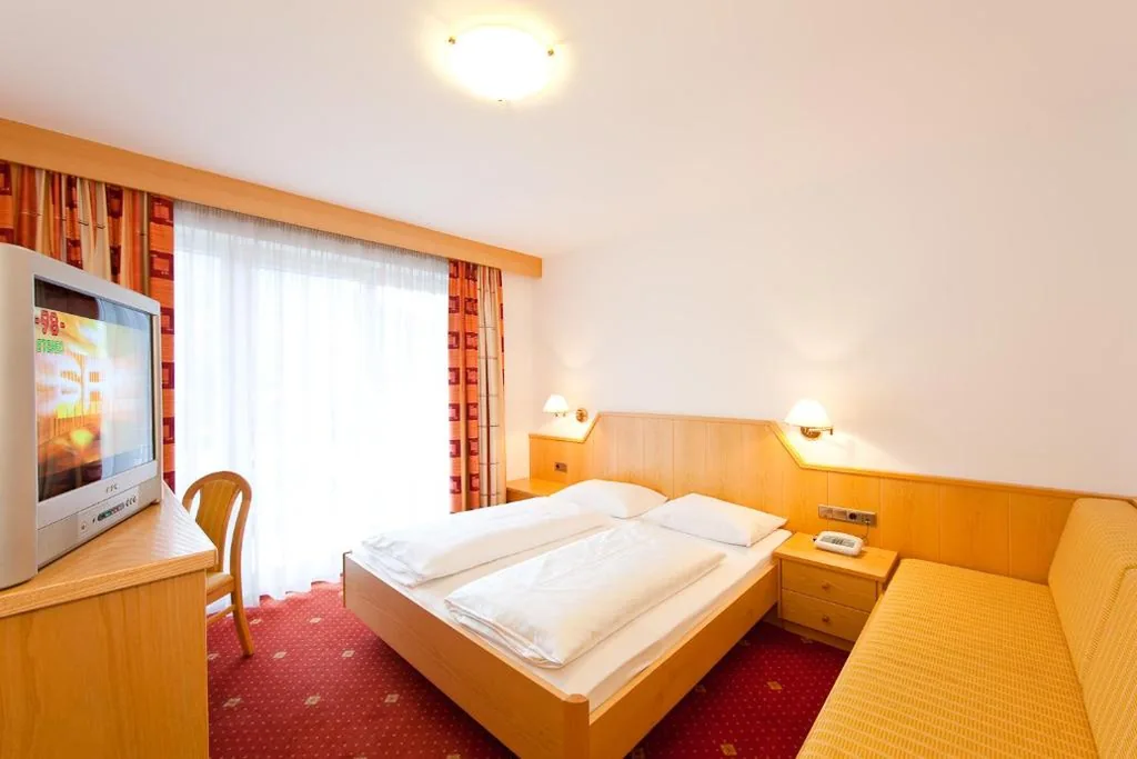 Camera Tripla — Hotel Mondschein