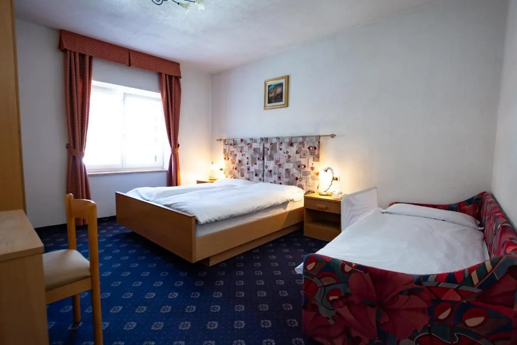 Triple Room — Hotel Nès Crépes