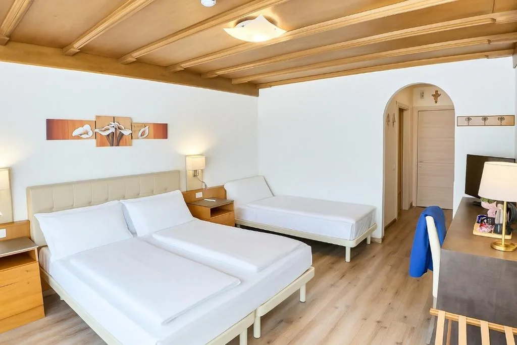 Camera Tripla — Hotel Trento