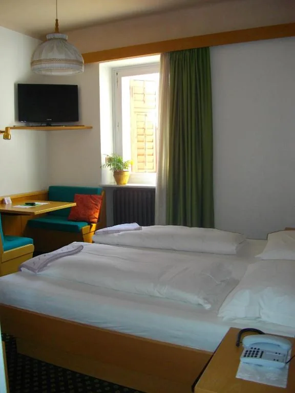 Camera Tripla — Hotel Villa Emilia