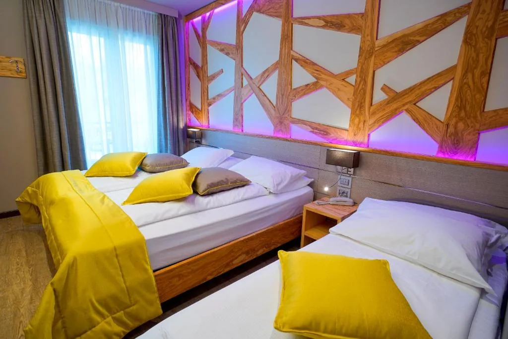 Camera Tripla Standard — AktivHotel SantaLucia