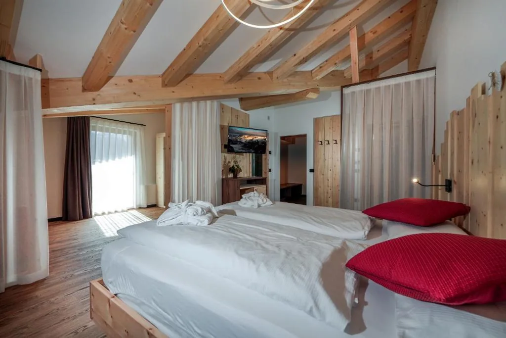 Camera Tripla Superior — Dolomiten Hotel Irma