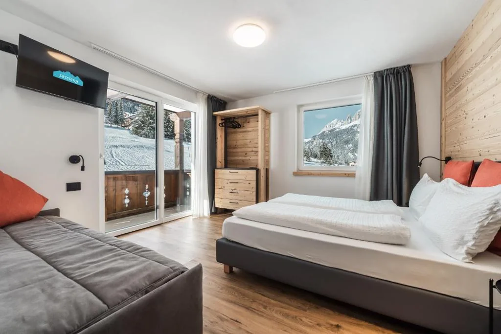 Camera Tripla Superior — Hotel Sassleng