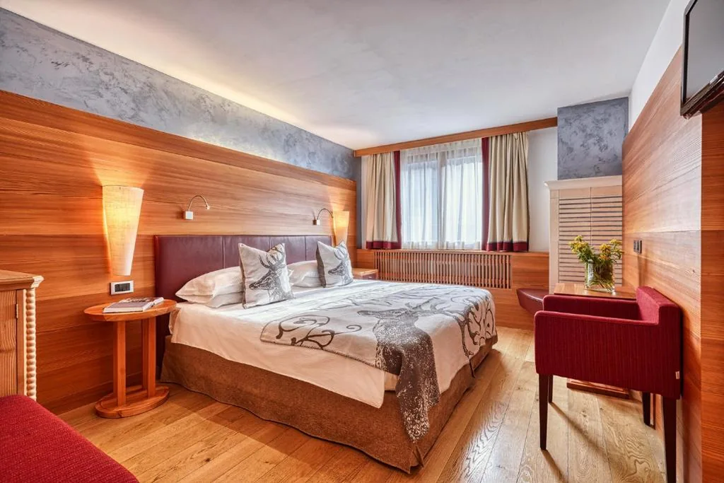 Camera Tripla Superior — Majestic Hotel