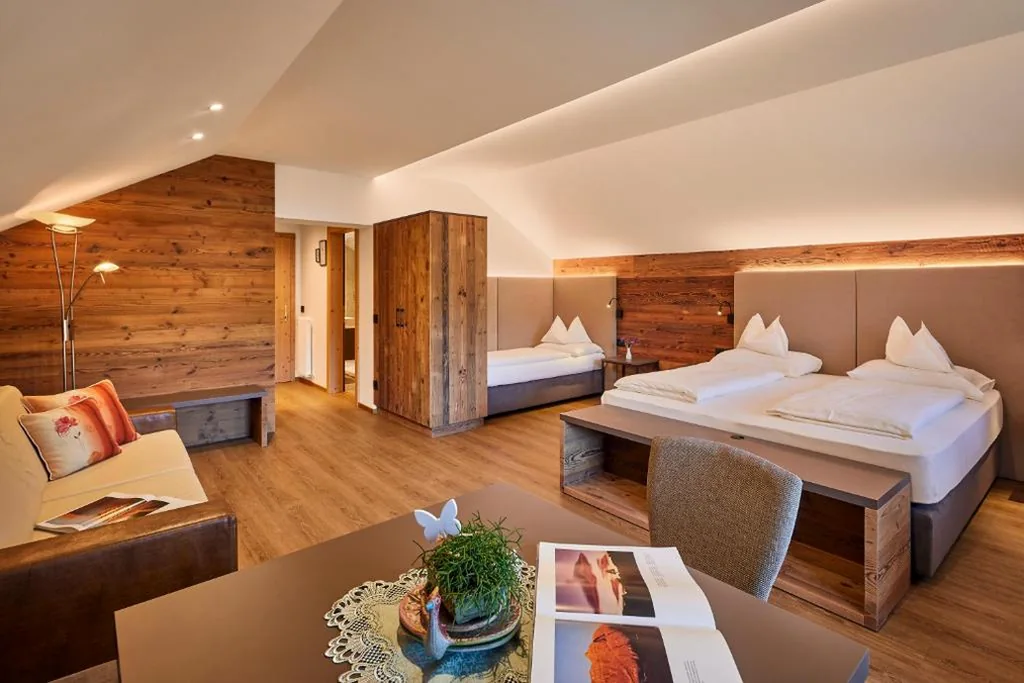 Camera Tripla Superior — Mountain B&B – La Scalira