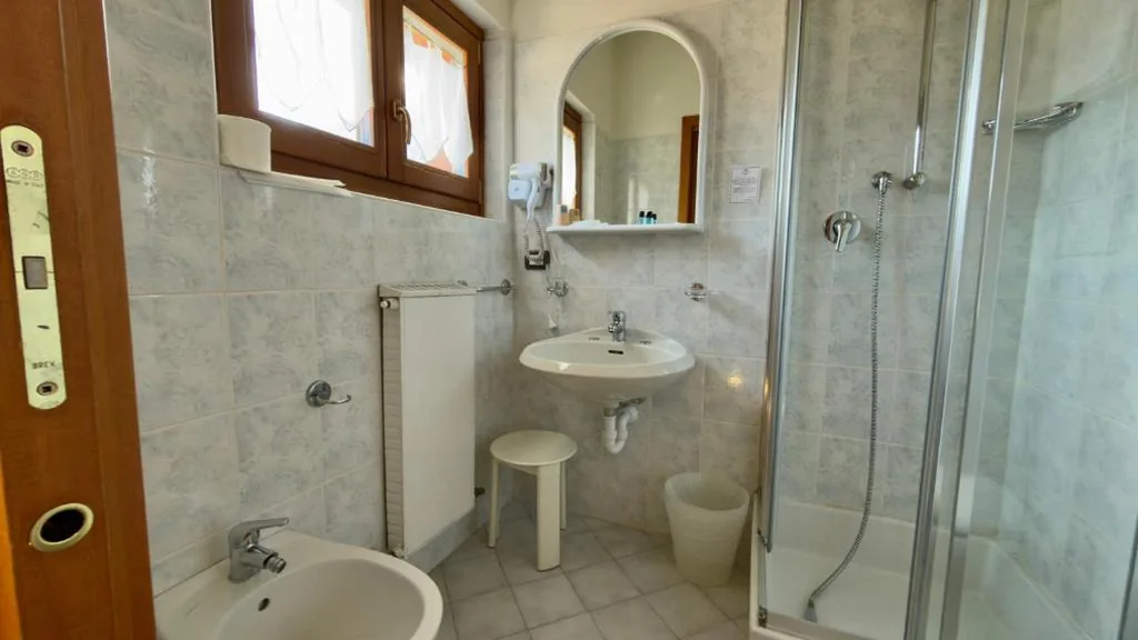 Casteluce Hotel Funivie — foto 3
