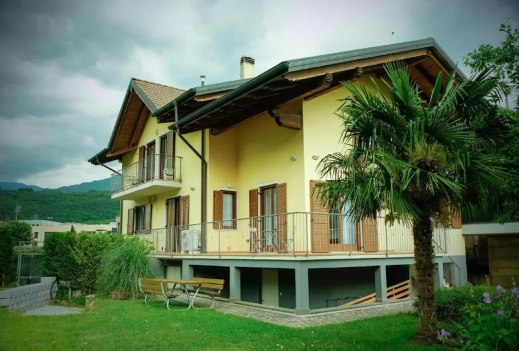 Countryhouse Verso