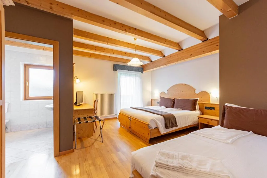 Flos Hotel — foto 4