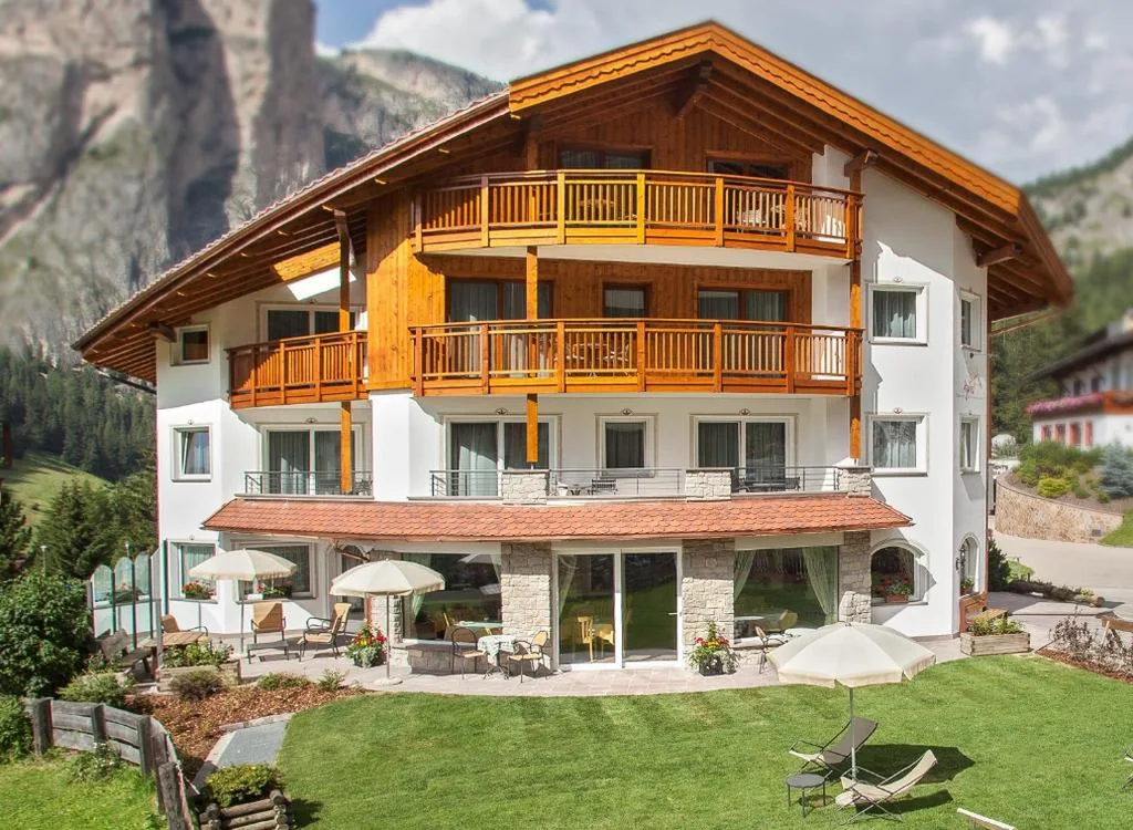 Garni-Hotel Aghel Suites & Apartments