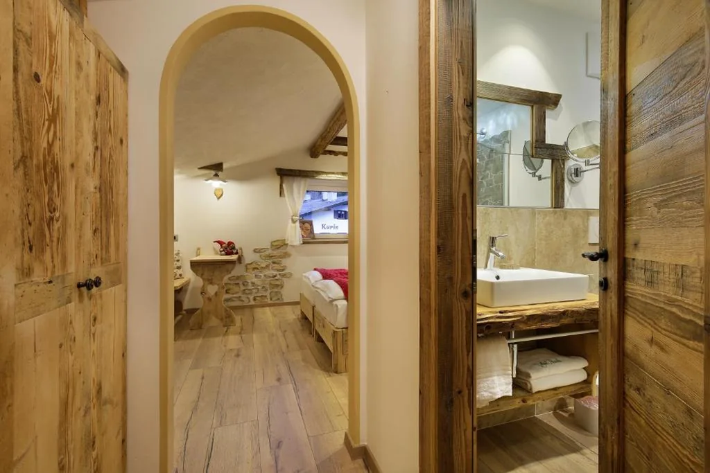 Hotel Azola