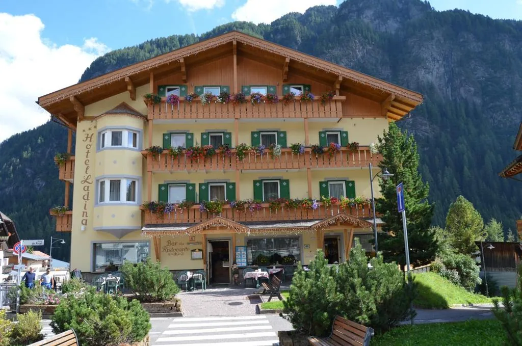 Hotel Ladina — foto 4