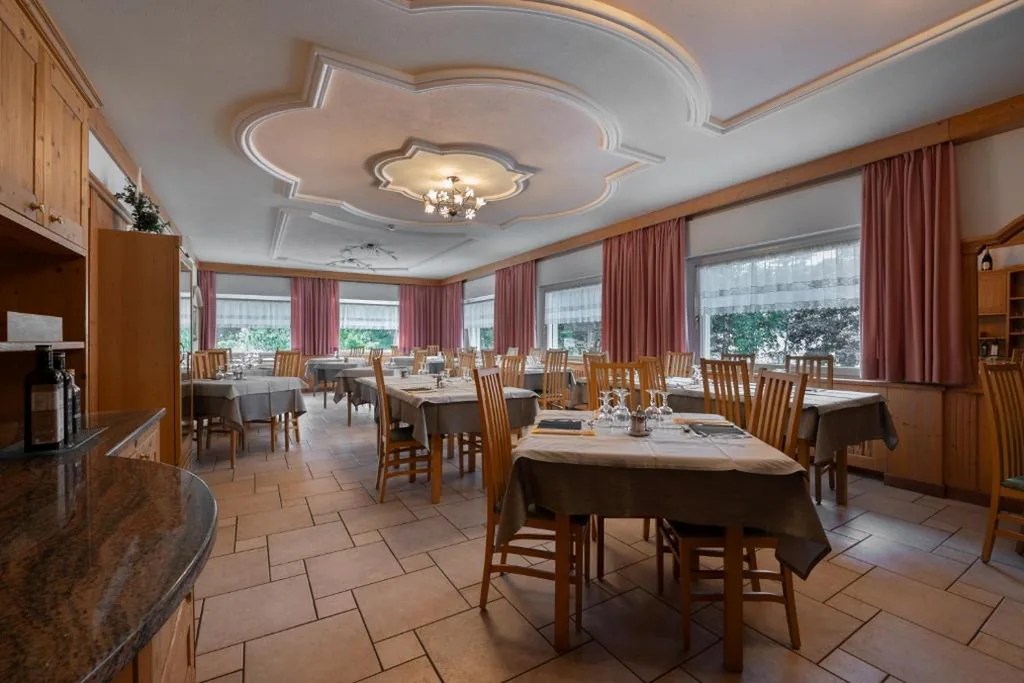 Hotel Mary