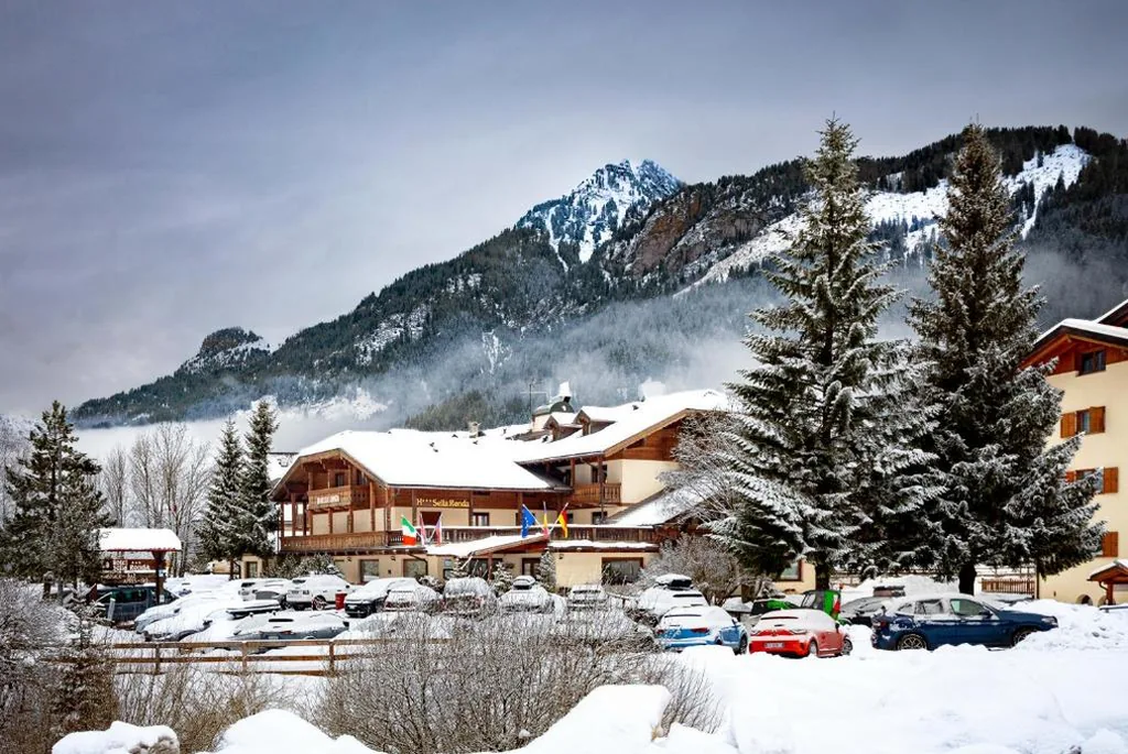 Hotel Sella Ronda Serenella – A 50 mt dalle piste da sci — foto 6