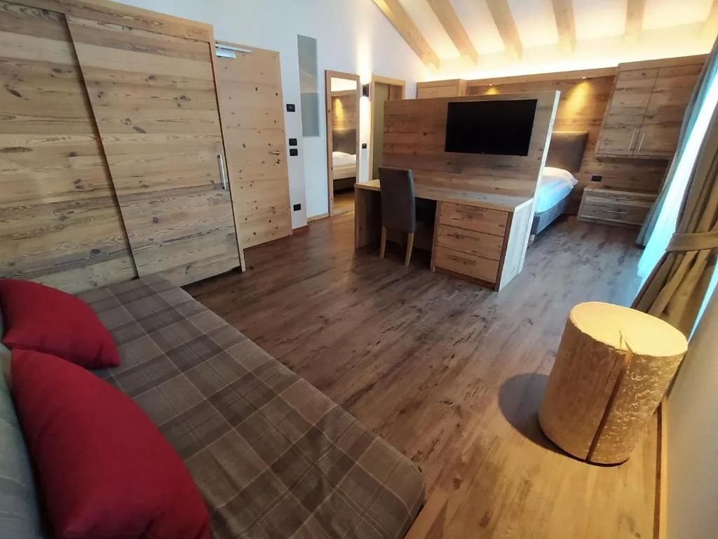Junior Suite (2 Adults) — Hotel Flora Alpina