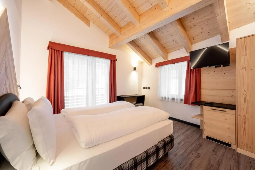 Junior Suite con Balcone — Albergo Garni Edy (B&B)